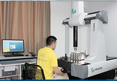 La precisión de Yixin tiene máquinas del CNC 150+